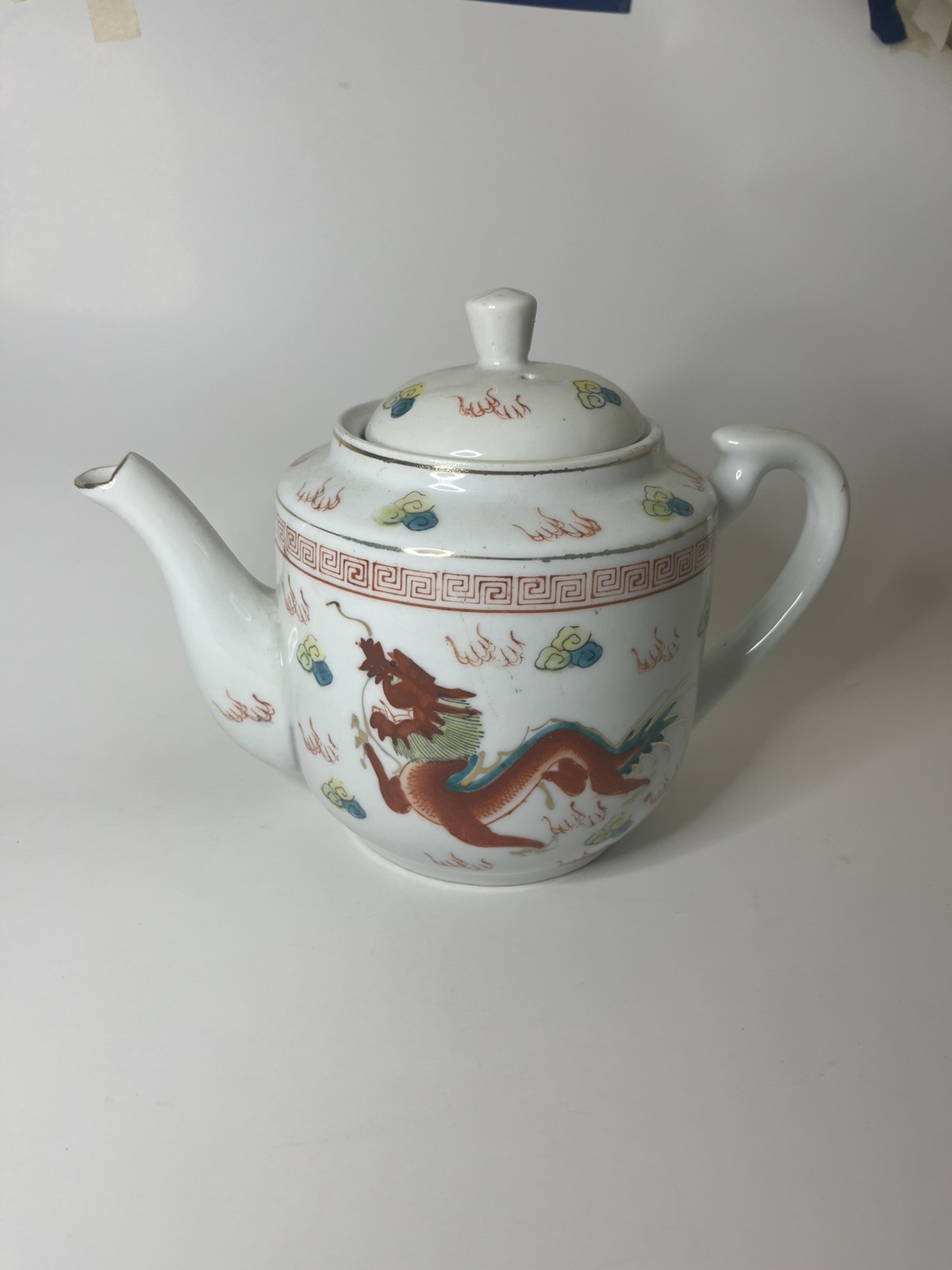 Chinese Porcelain Teapot Traditional Chinese Dragons/Phoenix Feng Shui Decor.