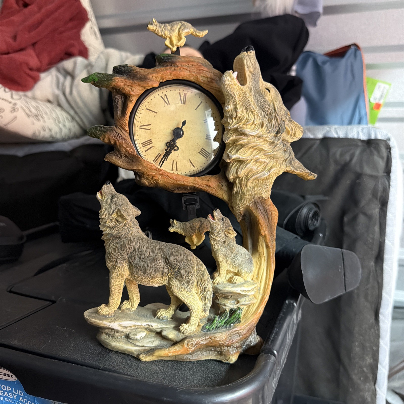 Ebros Howling Gray Wolves Family Table Clock with Pendulum 10.5\