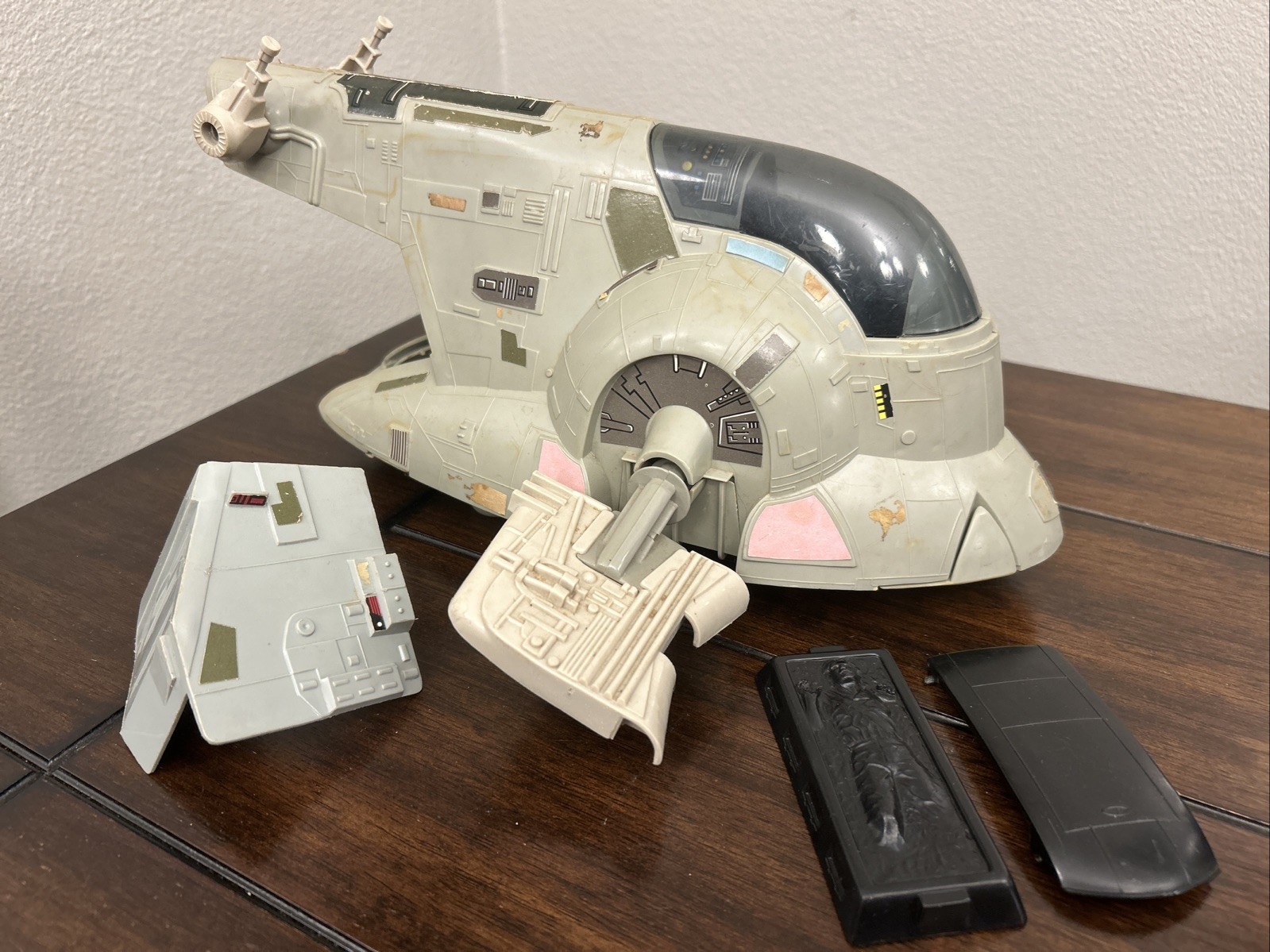 Vintage Star Wars Boba Fett\'s Ship Slave 1 Complete With Carbonite Kenner 1981 Vintage Star Wars Boba Fett\'s Ship Slave 1 Complete With Carbonite Kenner 1981
