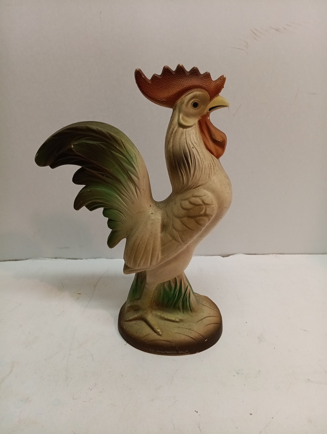 Knickerbocker Hollywood California Plastic Rooster Coin Bank Vintage 10