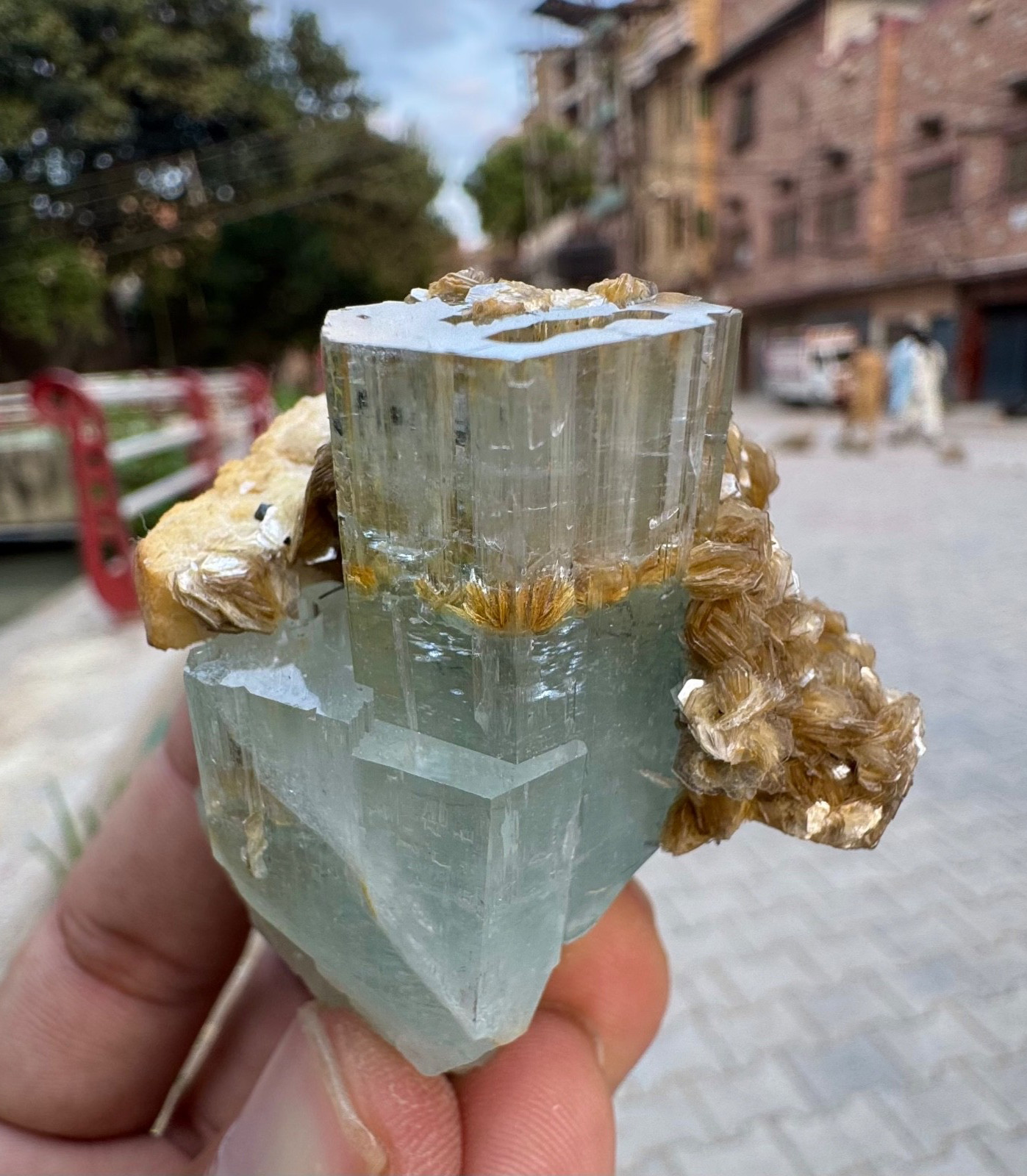 Natural Aquamarine With Tourmaline Combine And Muscovite On Matrix , 484 Carats