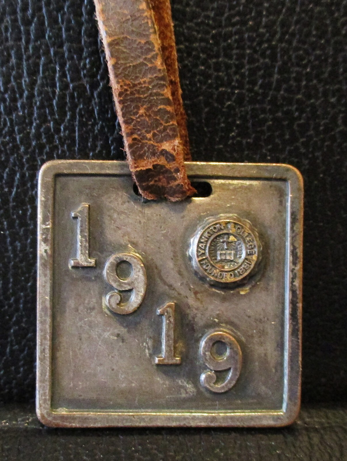 1919 Yankton College Founded 1881 School Insignia Logo Pocket Watch Fob Kinney