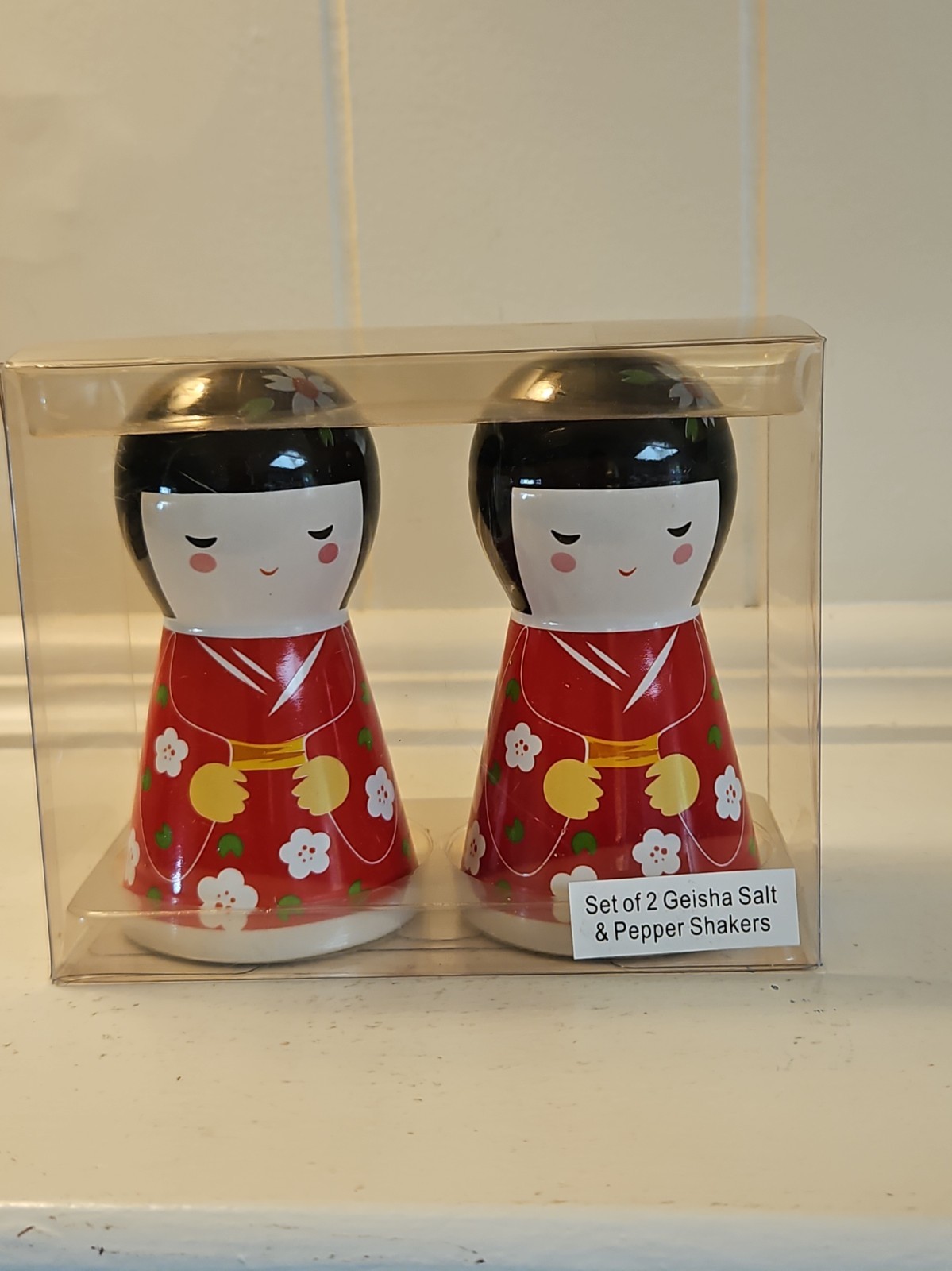 Vtg Japanese Geisha/ Kokeshi Dolls Themed Ceramic Salt & Pepper Shakers