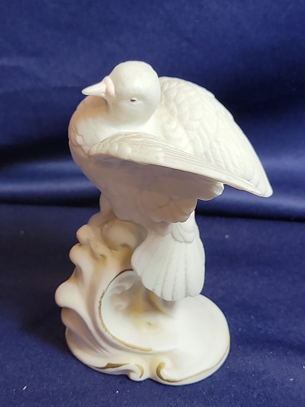 Vintage Lefton Hand painted White Dove Bird Bisque Porcelain Figurine KW2201