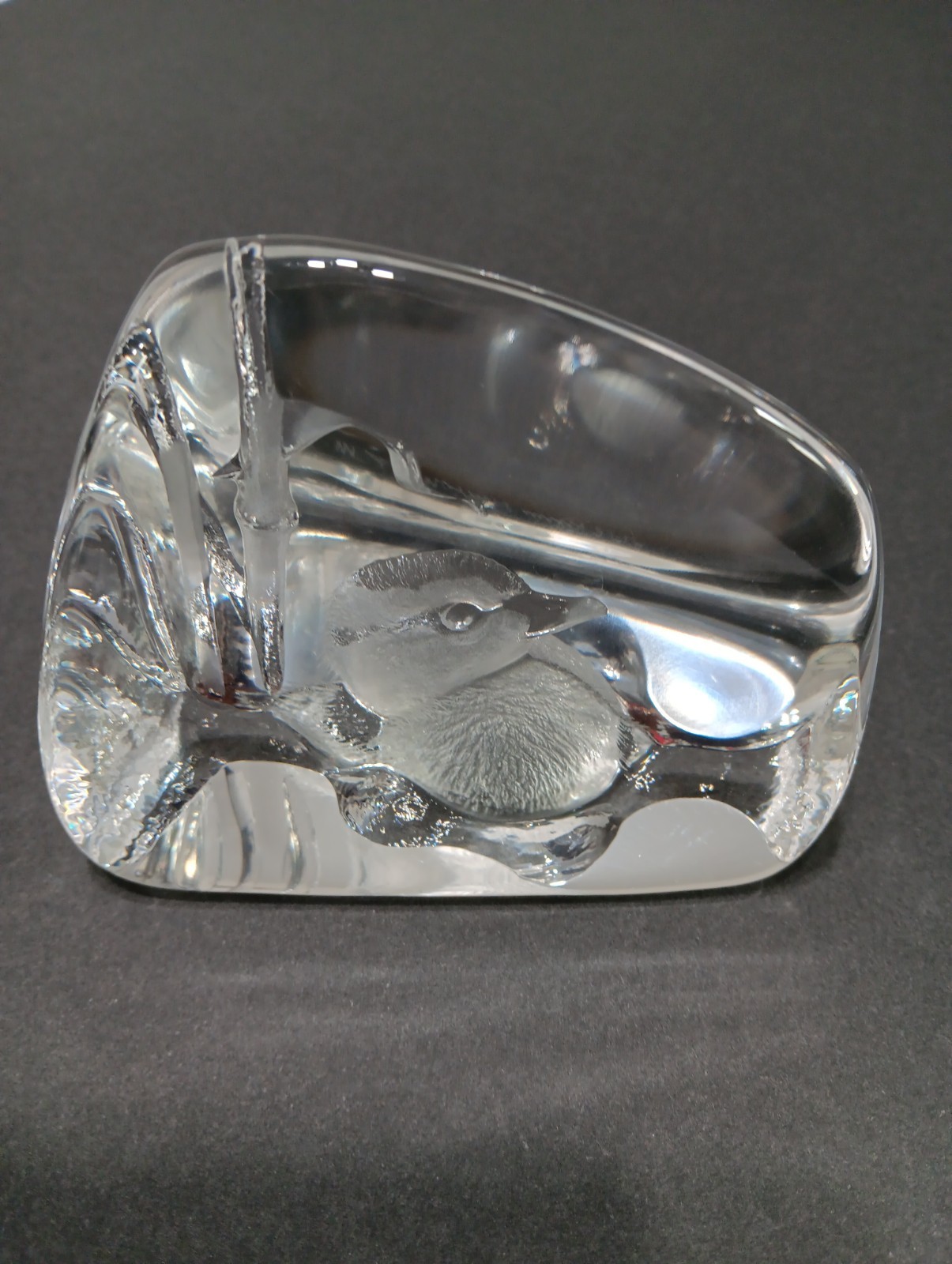 Vintage Signed Mats Jonasson Sweden Lead Crystal Paperweight/Sculpture #2171 Vintage Signed Mats Jonasson Sweden Lead Crystal Paperweight/Sculpture #2171