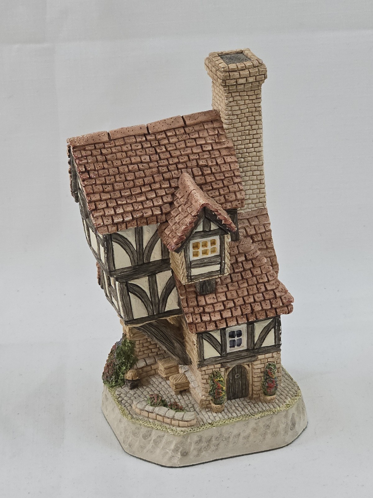 David Winter Cottages The Beekeeper\'s Collectors Guild No. 11 1991 Miniature