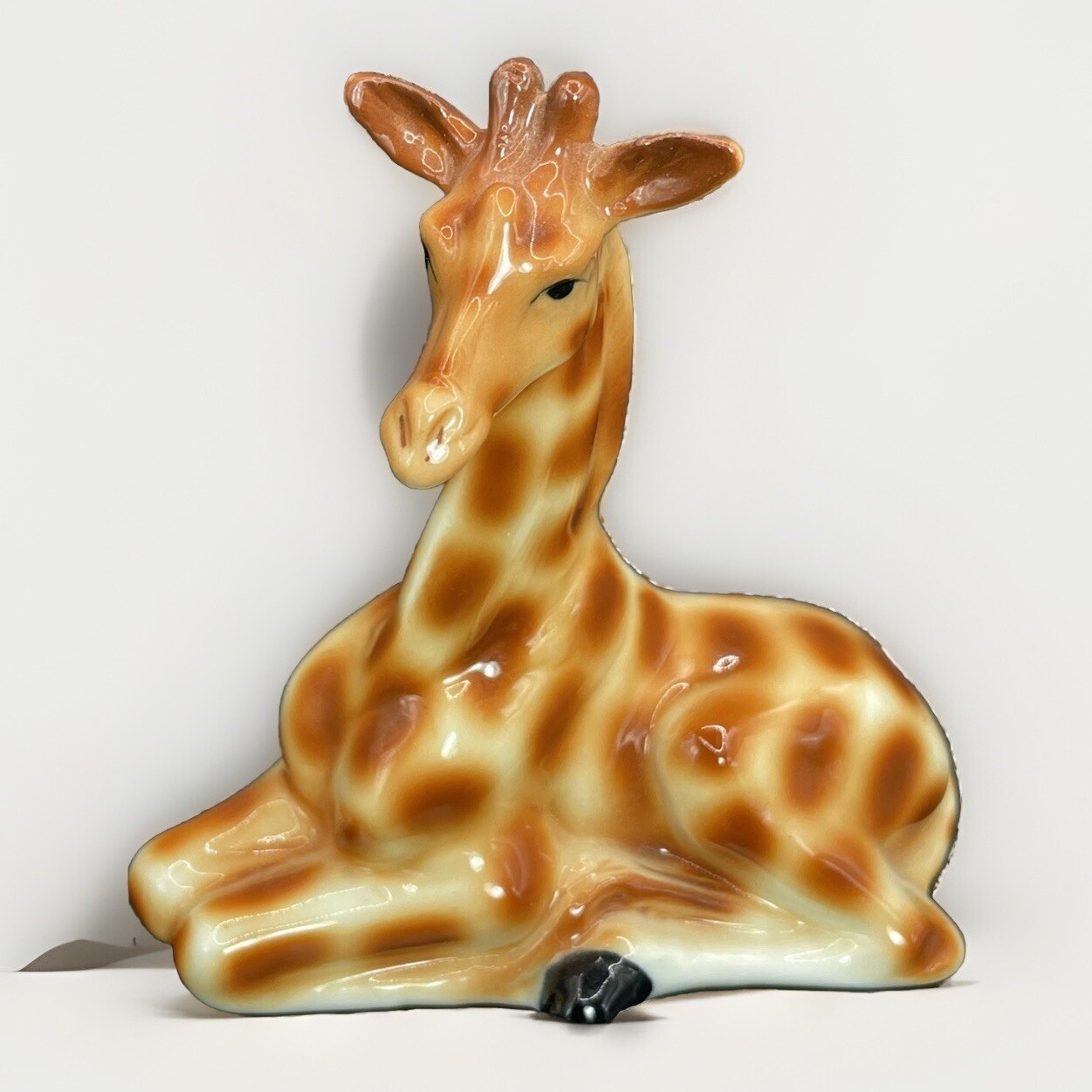 Ceramic Giraffe Figurine 3 1/2”