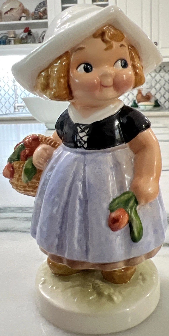 Rare 1981 Goebel Dolly Dingle Porcelain Doll Who Became a Campbells Soup Kid