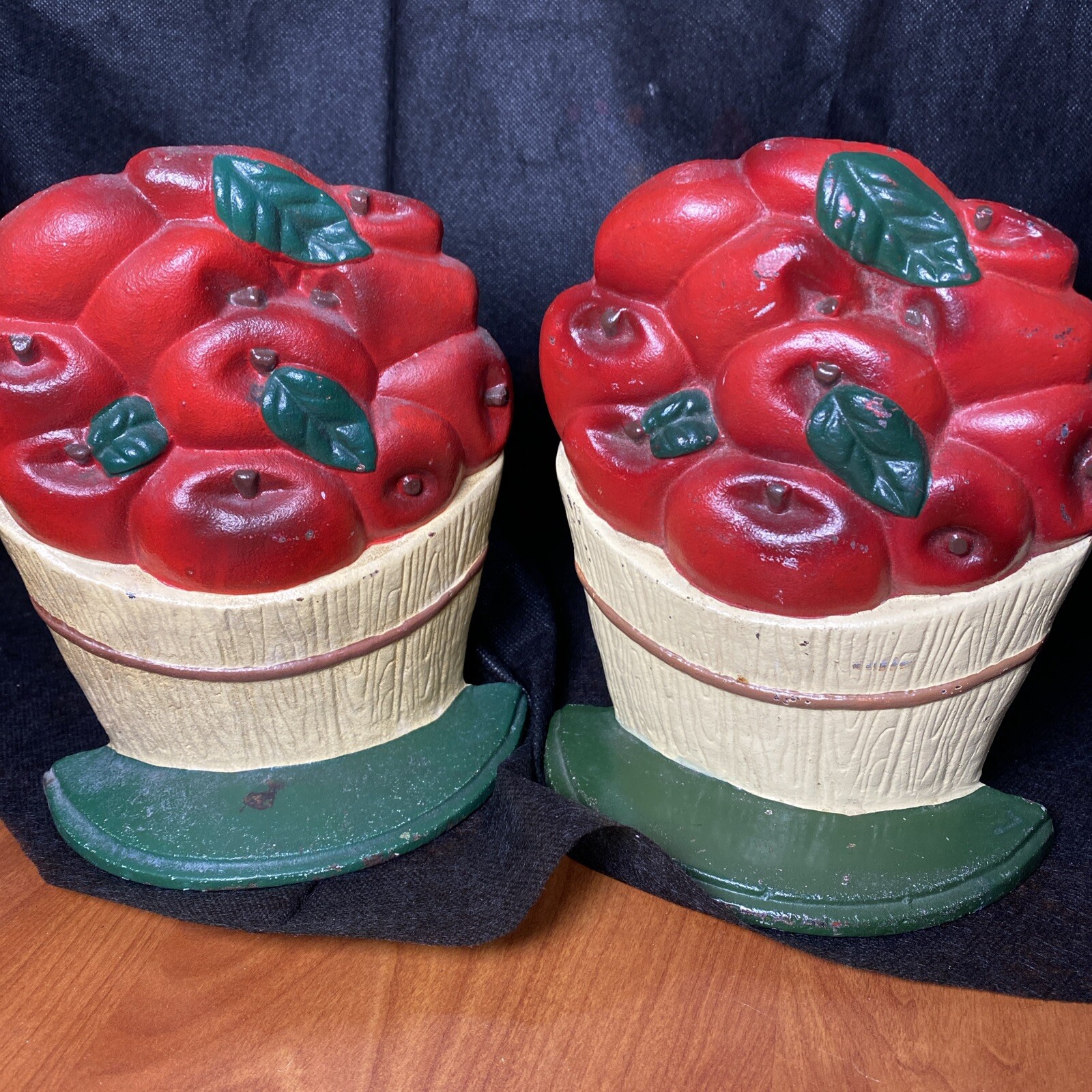 2 Vintage Cast Iron Apple Basket Doorstops Bookends Pair Rustic Farmhouse Decor⁠