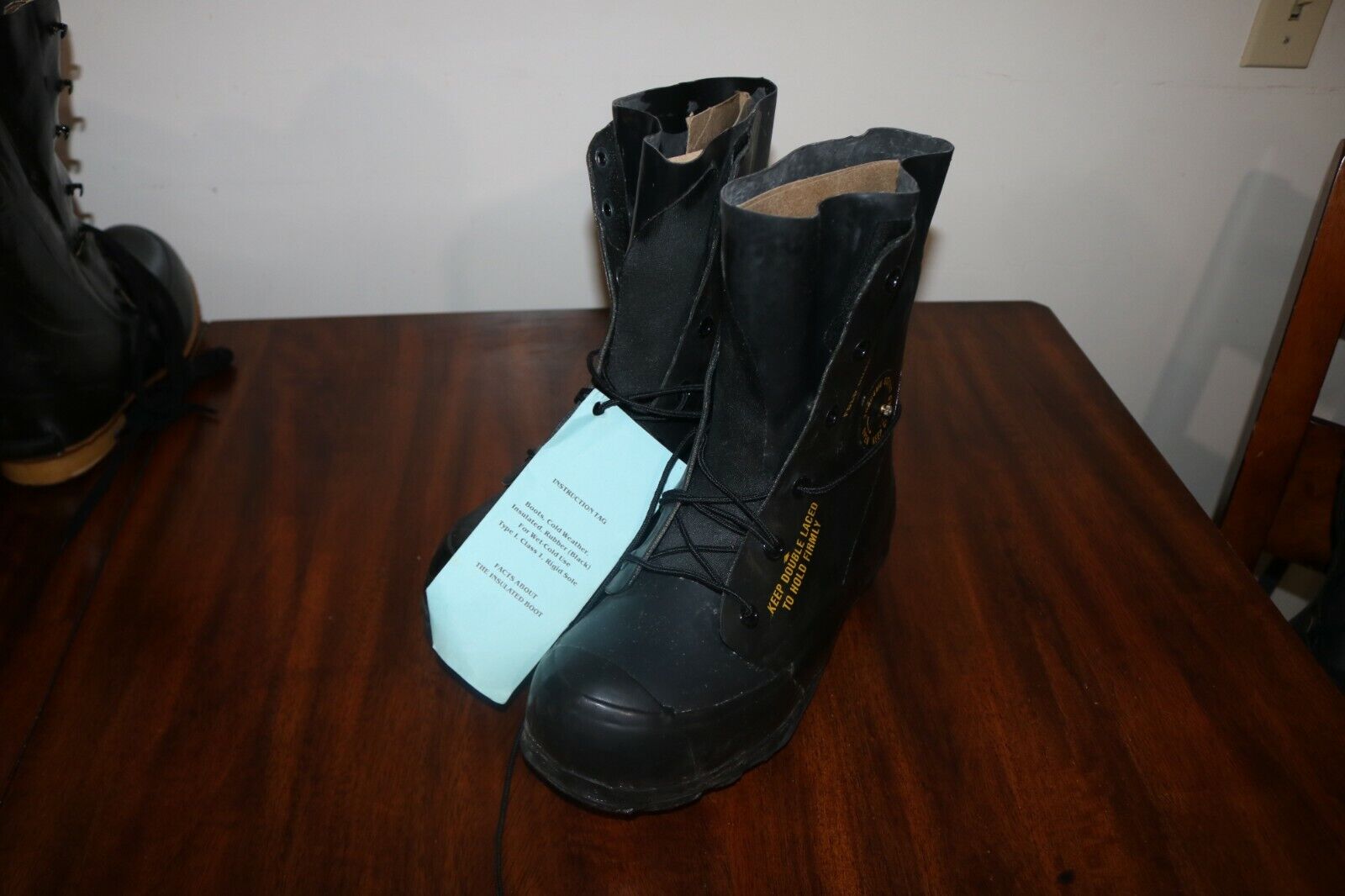 NOS USGI Extreme Cold weather mickey mouse boots size 7 R