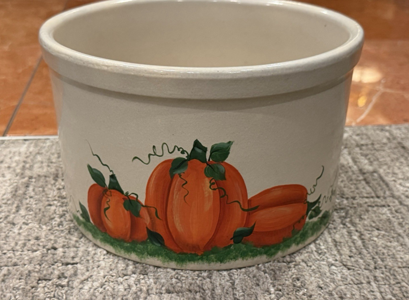 ROBINSON RANSBOTTOM ROSEVILLE OH WHITE 2 QT LOW CROCK JAR Pottery FALL PUMPKINS