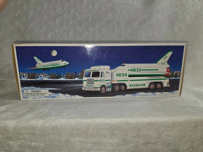1999 Hess Toy Truck and Space Shuttle with Satellite NEW Mint — No Bag