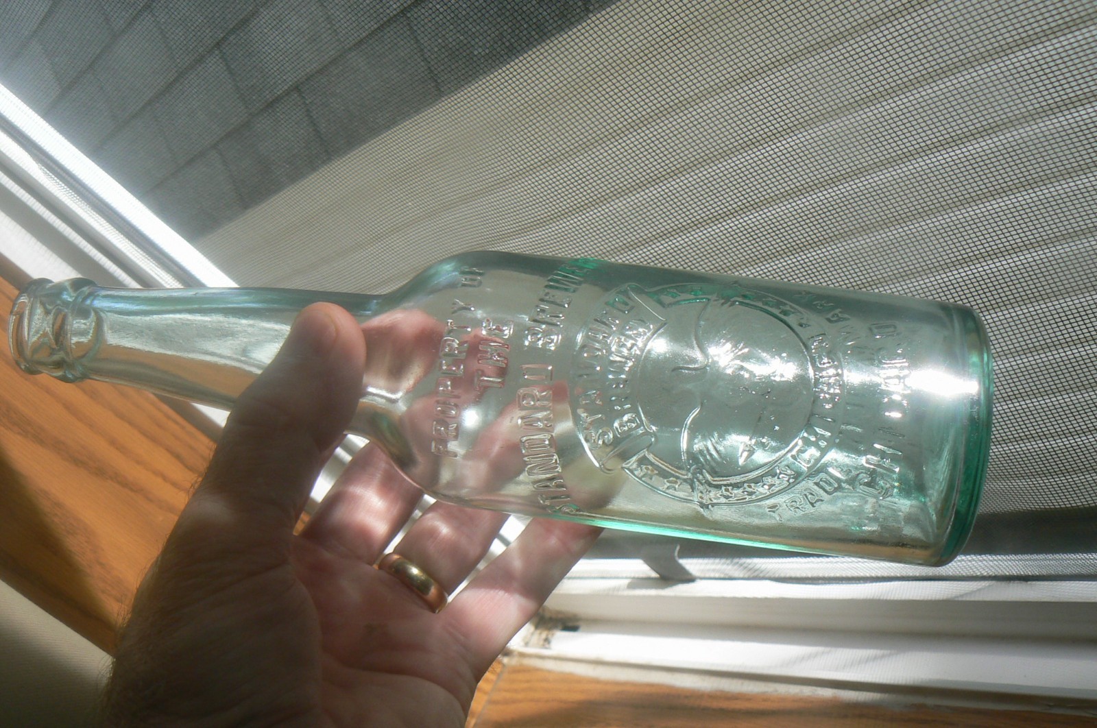 RARE NEAR MINT 1900S Standard Brewery AQUA GREEN Glass Beer Bottle CHICAGO, ILL