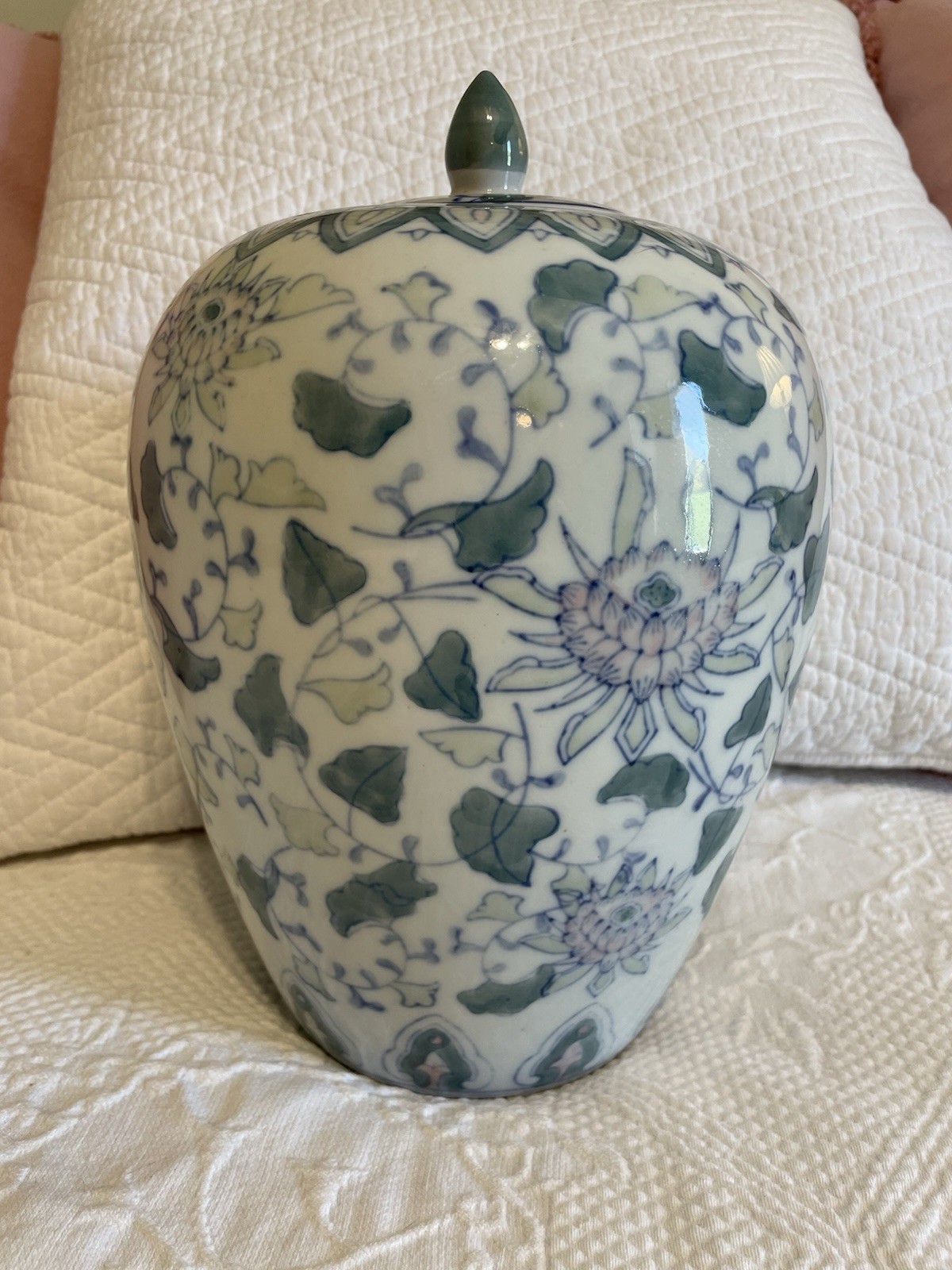 Vintage Chinese Ginger Jar Lotus Flower Approx 10