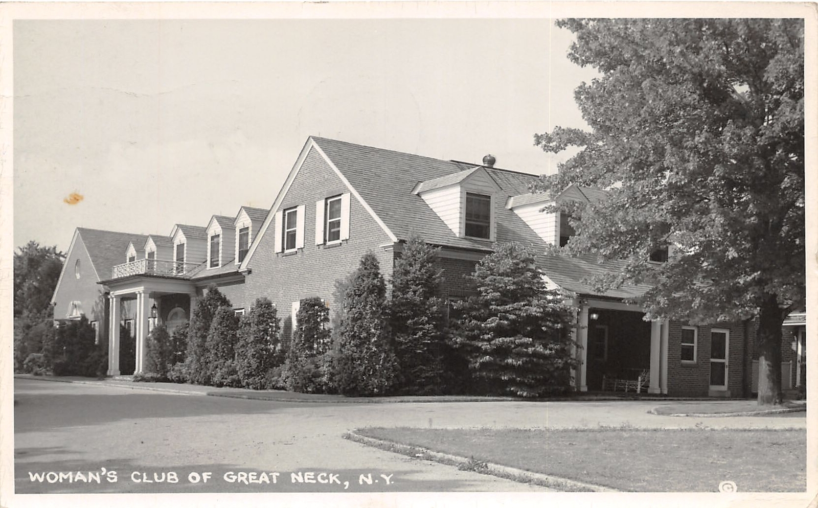 J59/ Great Neck New York RPPC Postcard c1940 Women\'s Club Building 98 J59/ Great Neck New York RPPC Postcard c1940 Women\'s Club Building 98