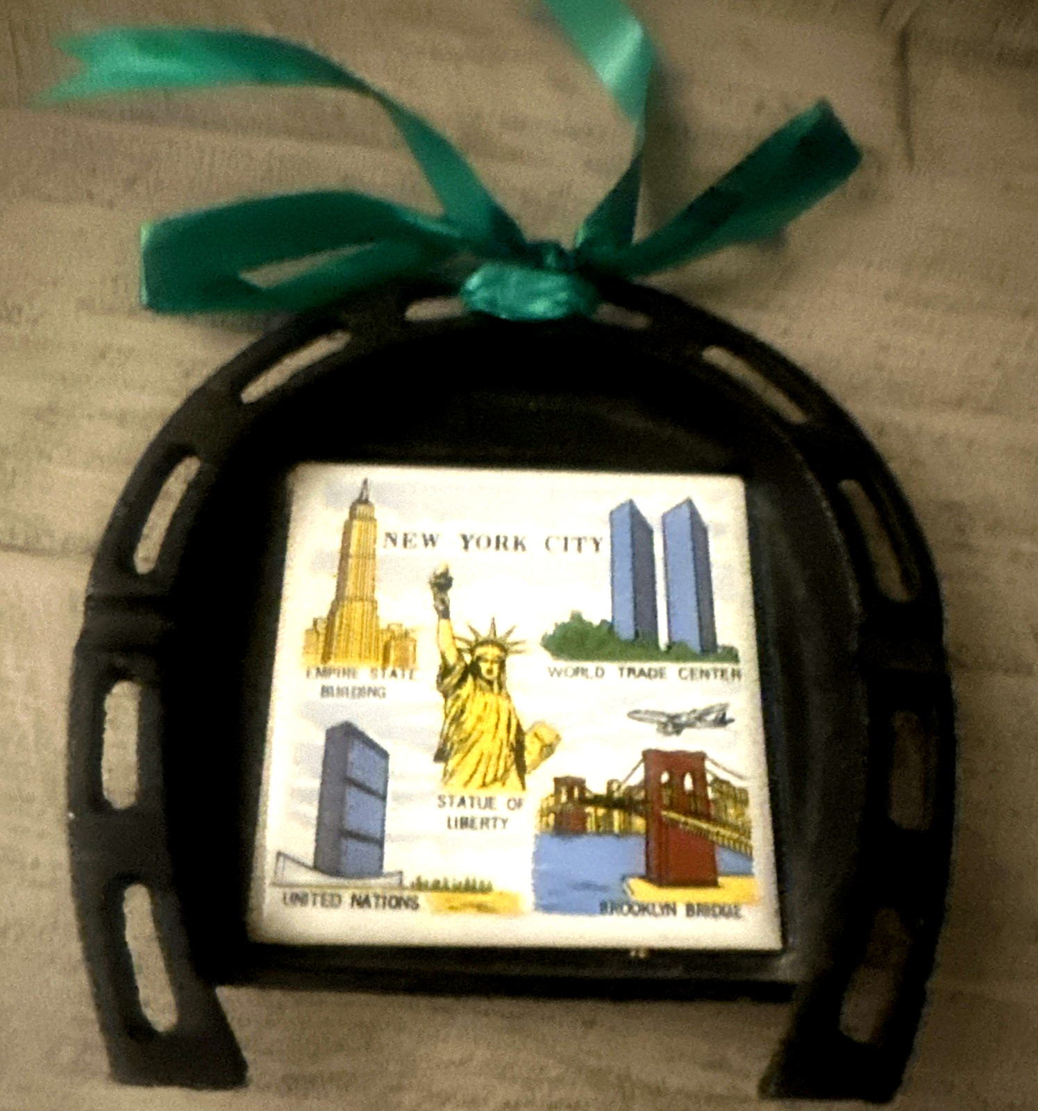 Vtg Metal Tile Horseshoe Souvenir Ashtray New York City Landmarks Twin Towers +