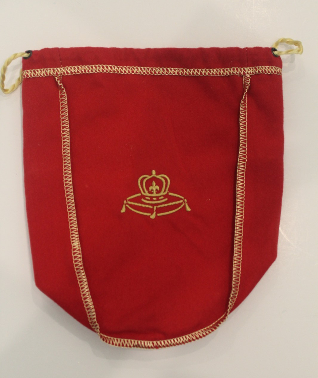 Crown Royal RED Reserve Whiskey Drawstring Bag 750ml Size w/Gold Trim Crown Royal RED Reserve Whiskey Drawstring Bag 750ml Size w/Gold Trim