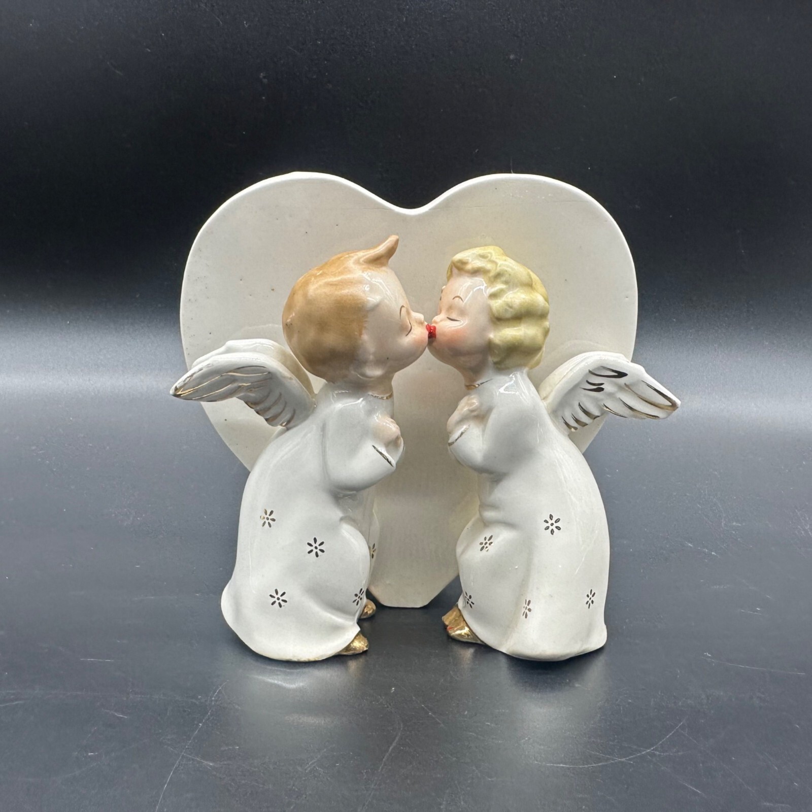 Vintage Kissing Angels Heart Shaped Planter Kitschy Ceramic Valentine White Gold