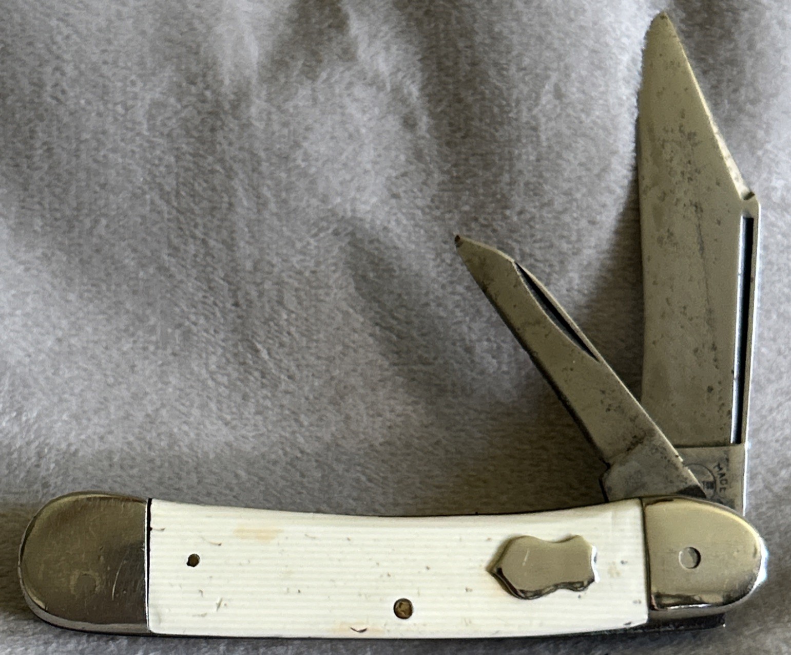 Vintage 1924-33 Remington USA Dogleg Jack Knife 2 Blade White Striped Repaired