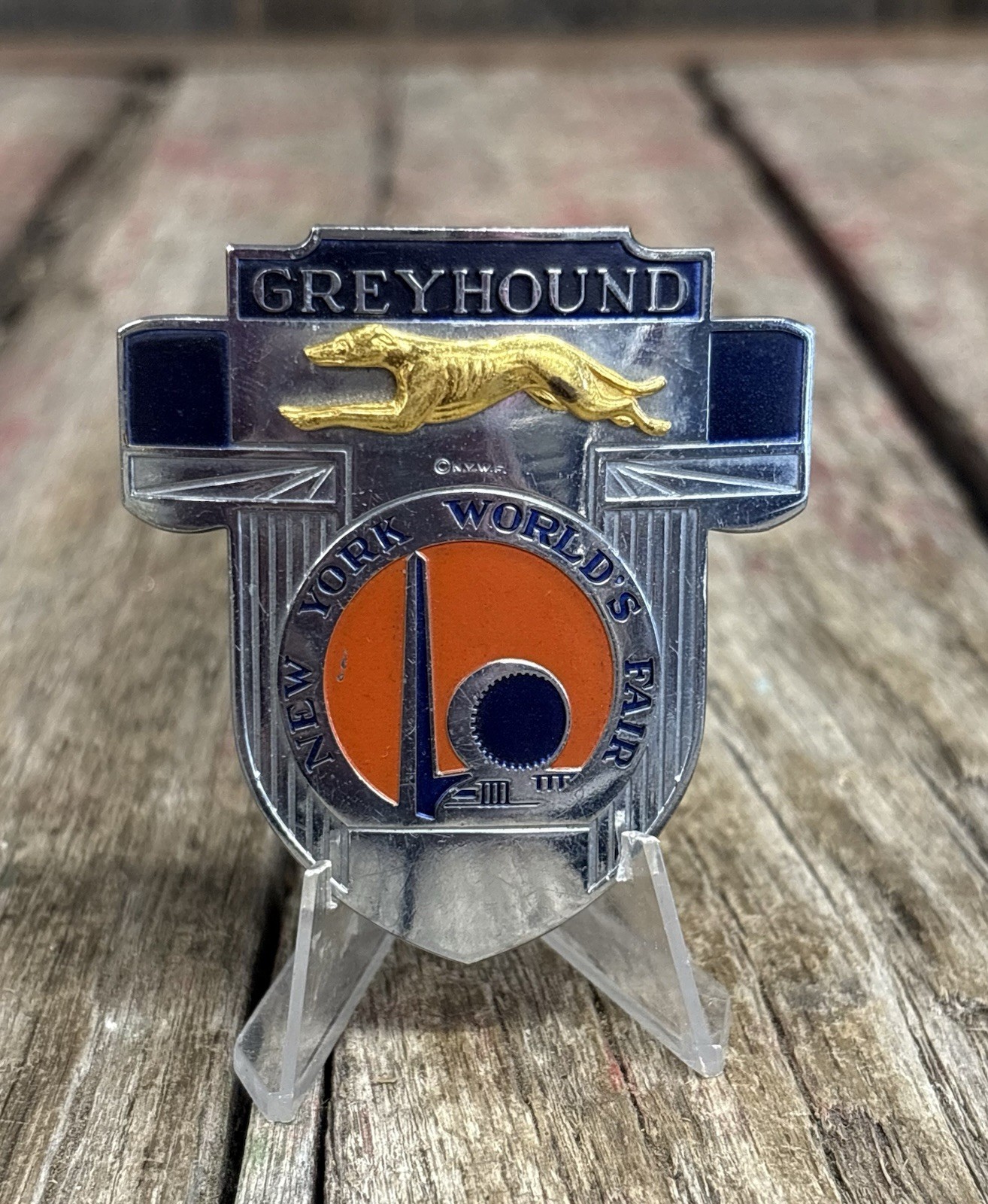 🔥RARE Early Enamel 1939 New York World's Fair Greyhound Bus Driver's Badge
