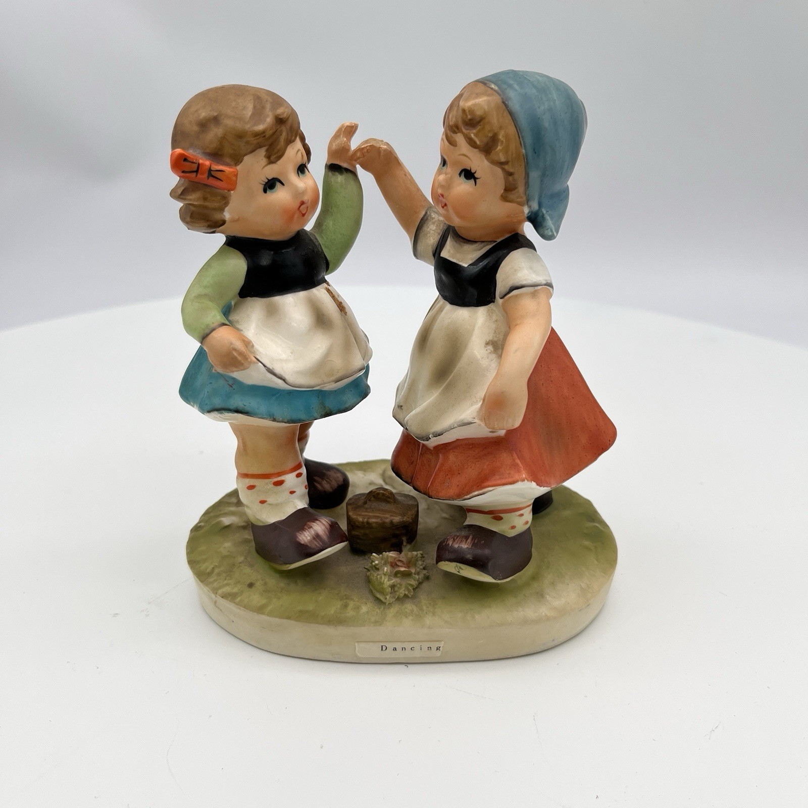 Art art Porcelain “ Dancing Girls “ Figurine Japan