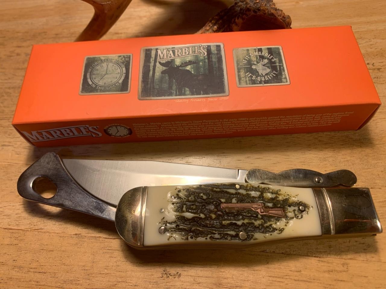 Marbles Imitation Stag Safety Folder 6 1/4
