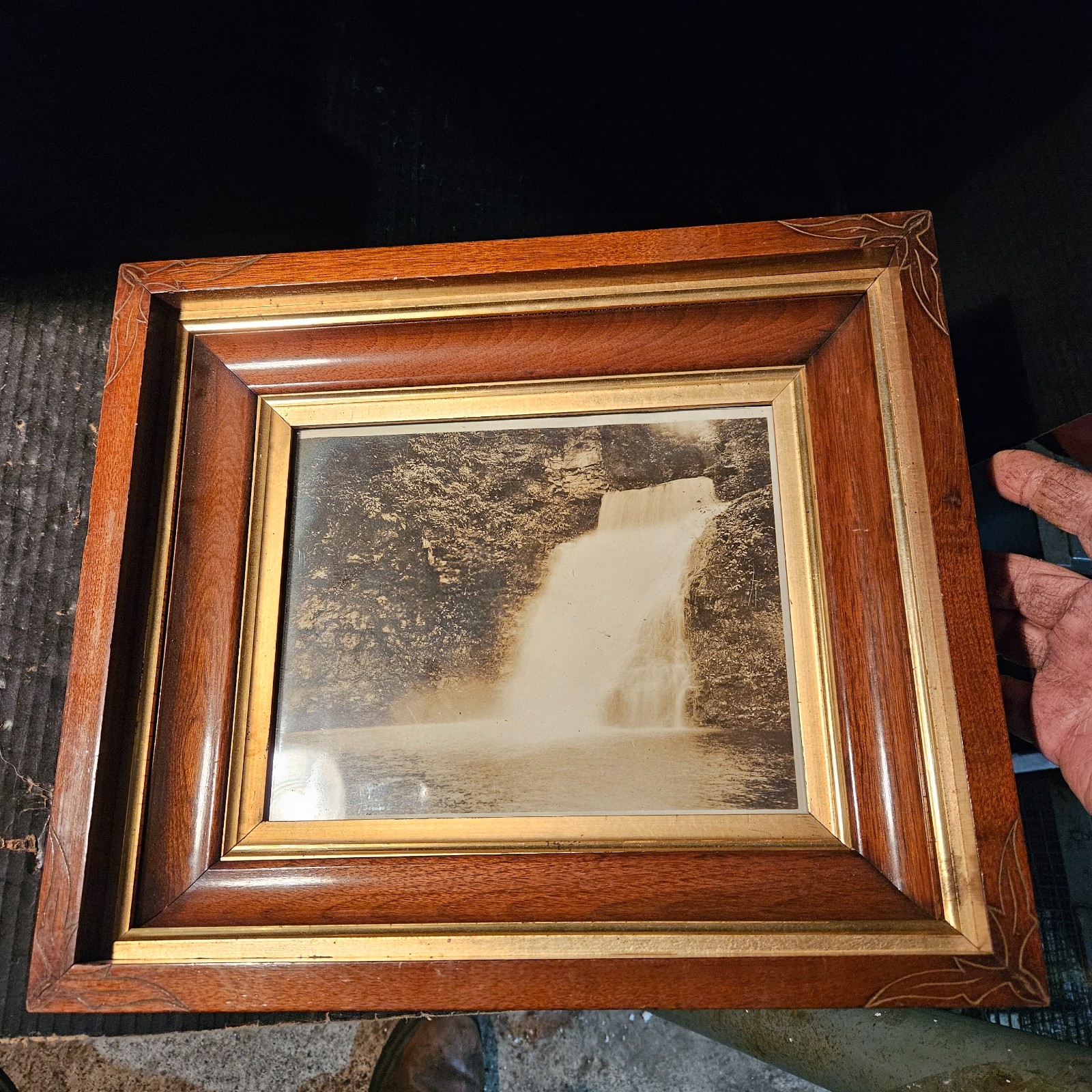 NICE Antique Victorian Eastlake Deep Walnut Picture Frame 8x10 & waterfall photo