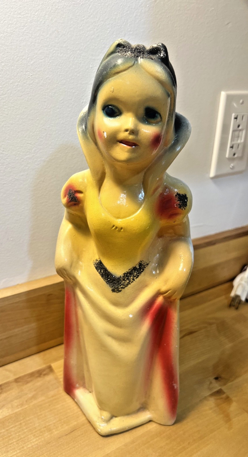Vintage 1930's Chalkware Kitschy Snow White Statue Carnival Prize