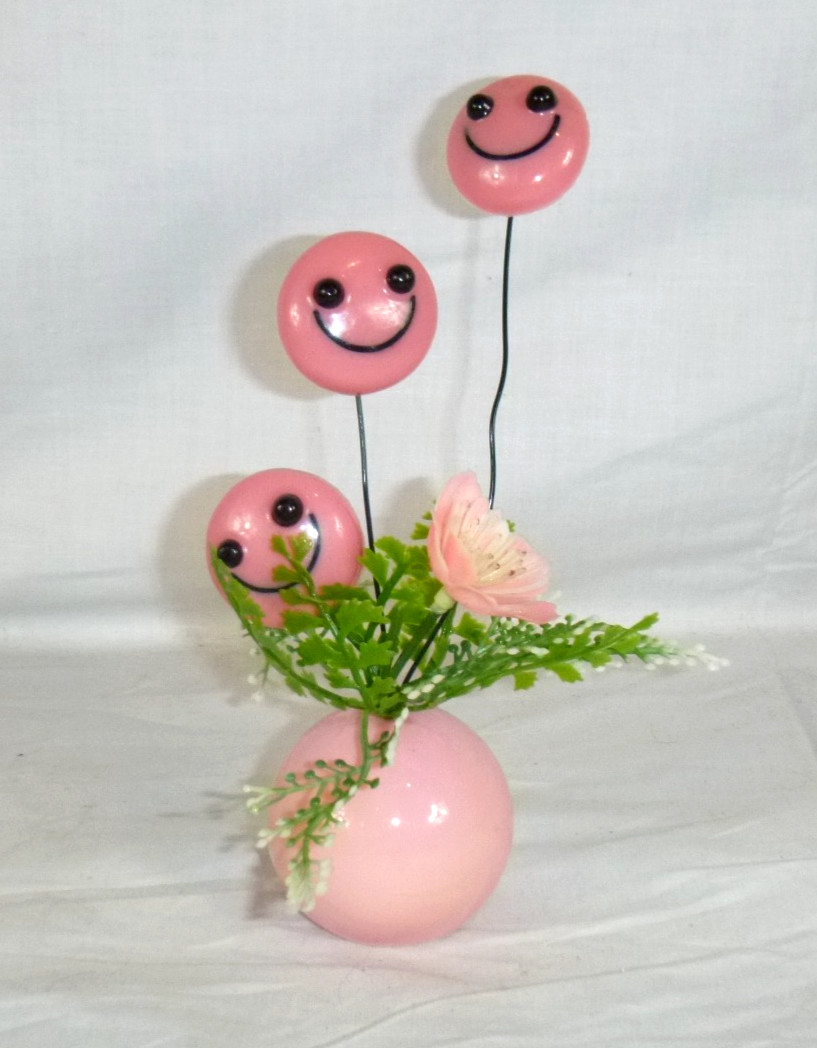 Vtg 60s 70s Pink Lucite Triple Smiley Face Floral Arrangement Pink Orb Base 8