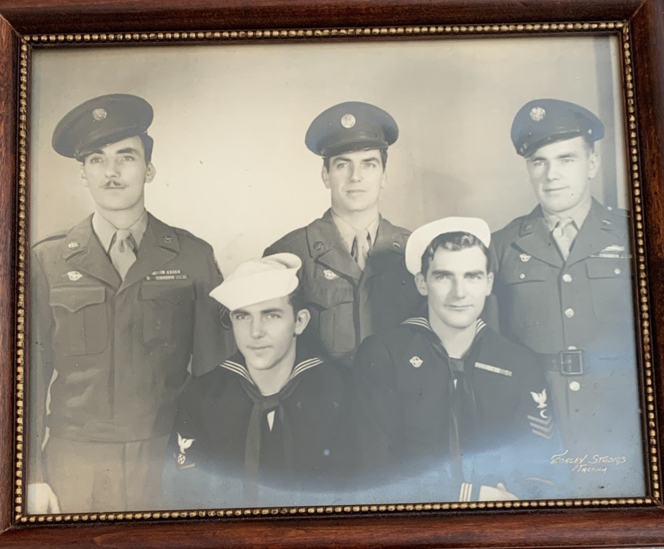WWII US army Soldiers And Sailors Group Family Framed Photo