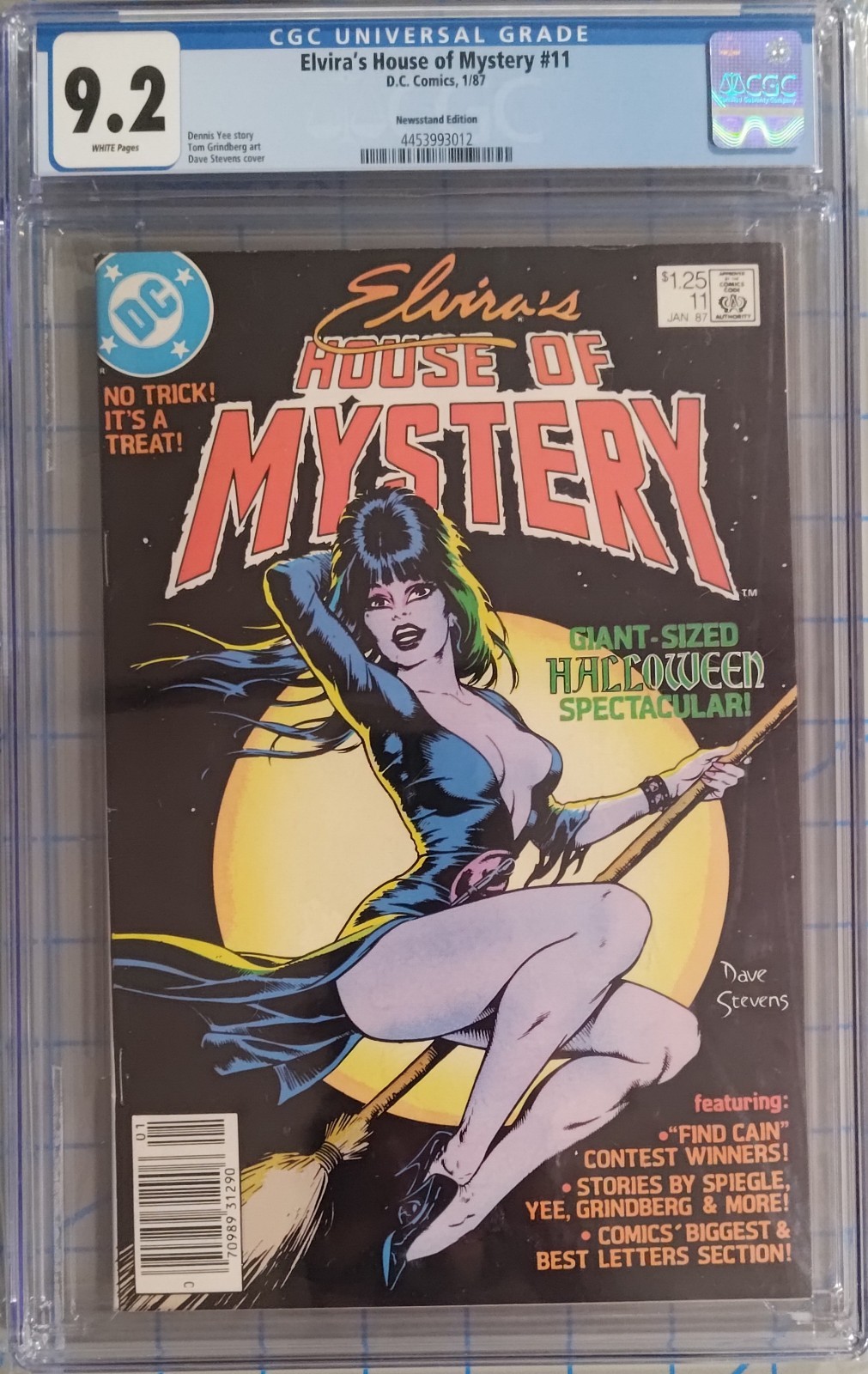 Elvira's House of Mystery #11 Dave Stevens Classic Cover CGC 9.2 Newsstand