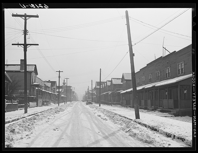 Photo:West Aliquippa Pennsylvania 1941 Snowy Street Scene