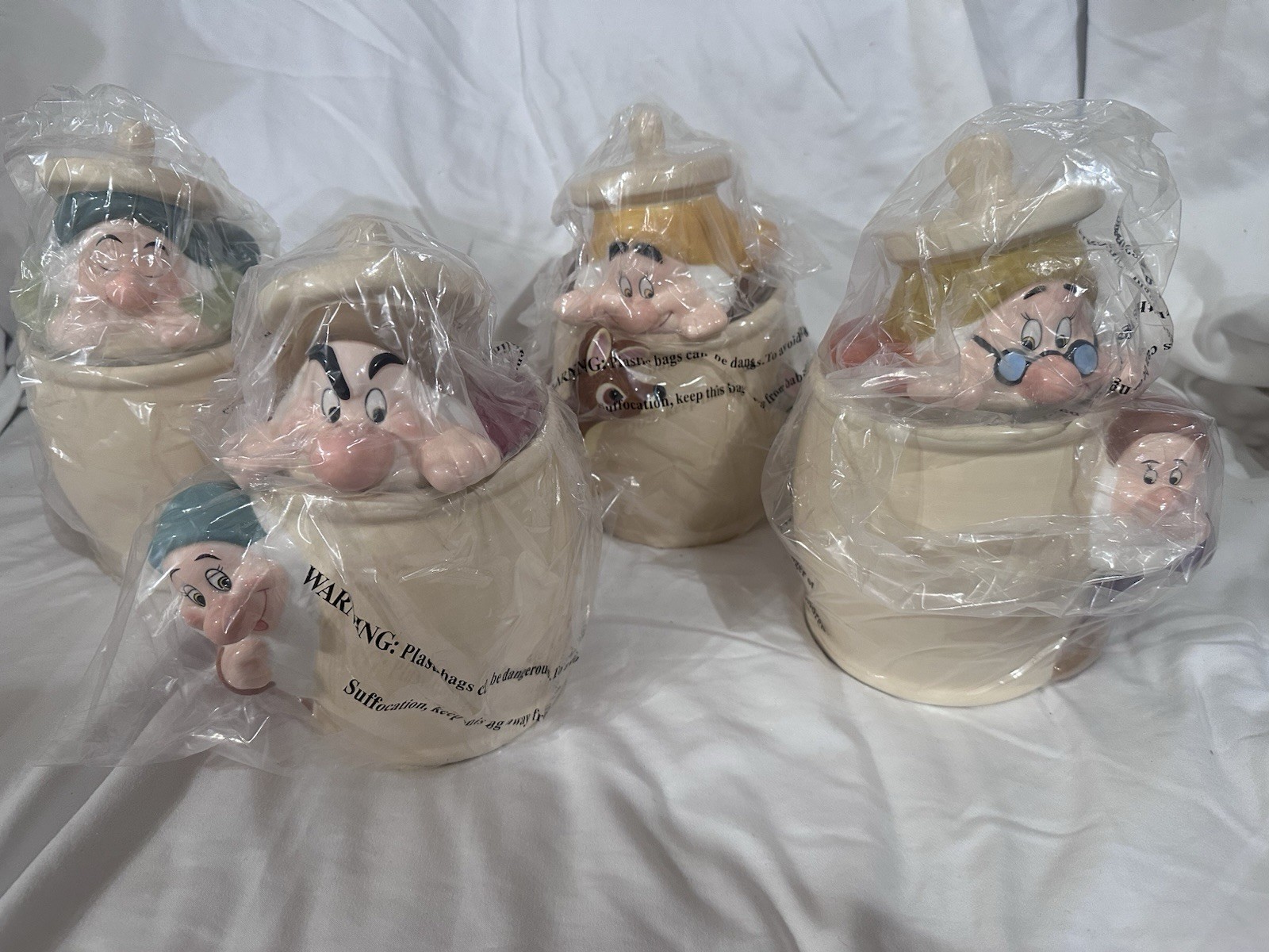 Disney RARE Snow White & The 7 Dwarfs Peek A Boo Canister Set. New. See Details