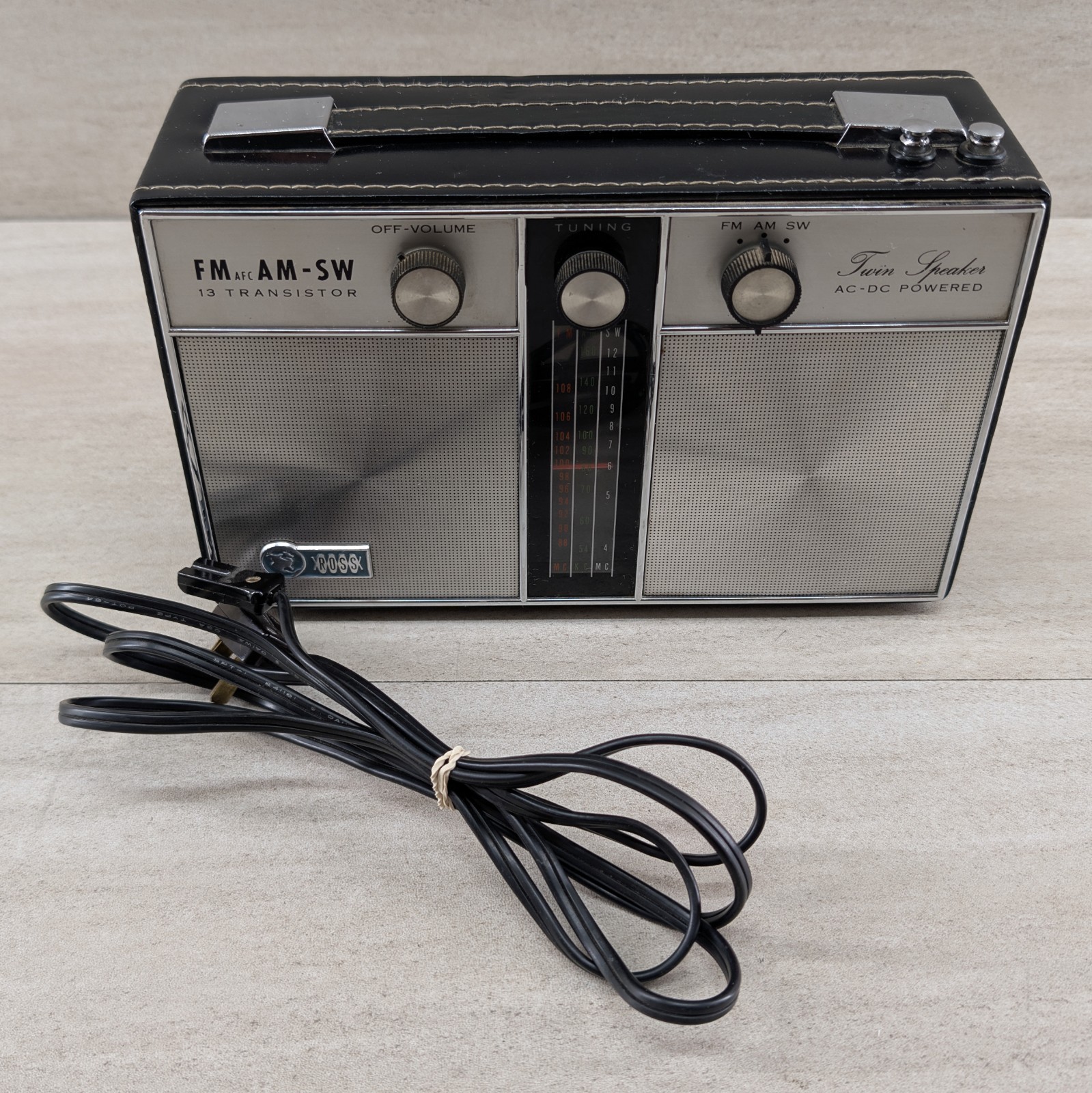 Vintage Ross RE-1916 13 Transistor Twin Speaker FM AFC AM SW Portable Radio Japa