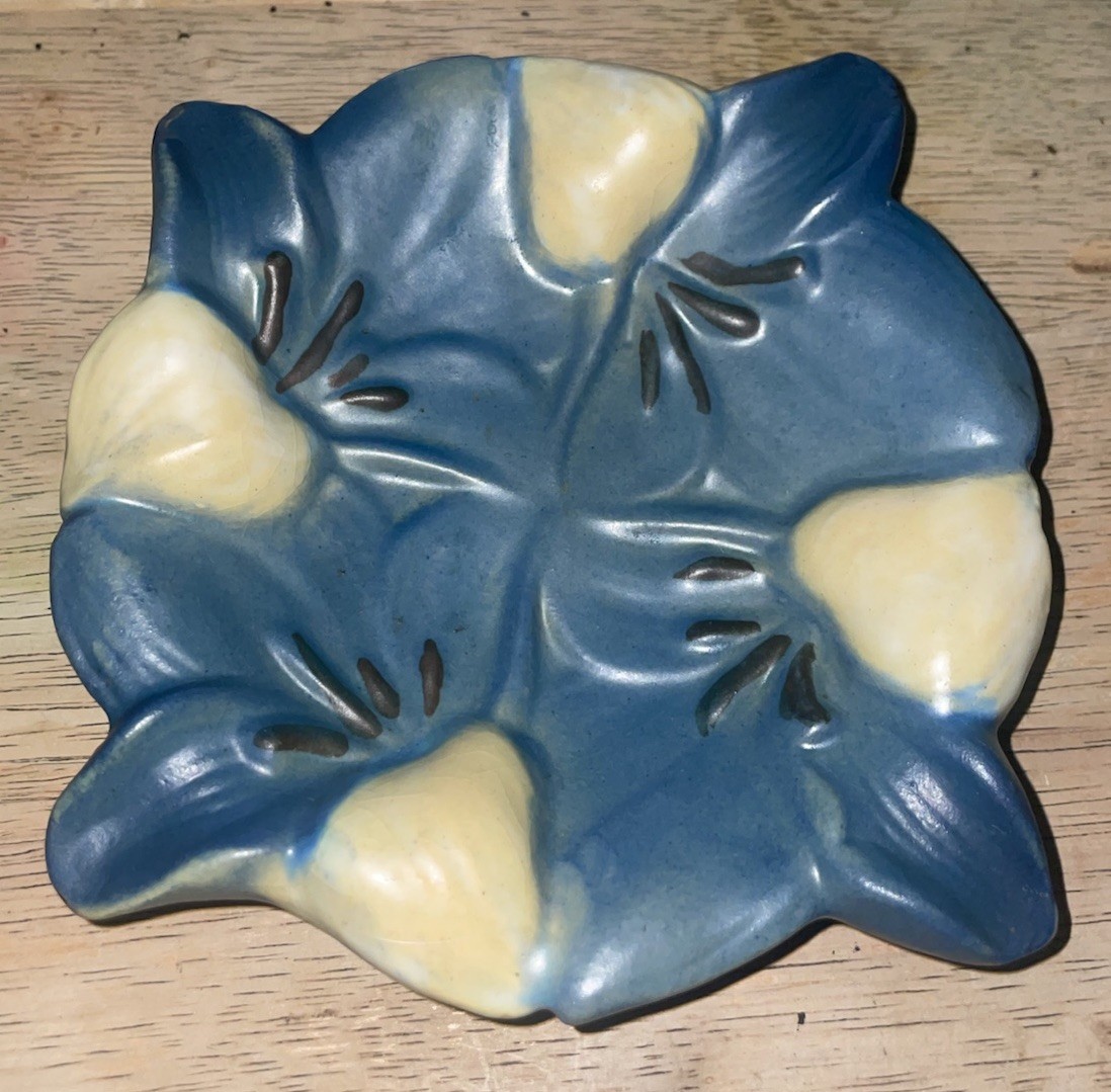 Vintage 1946 Roseville Pottery Zephyr Lily Bowl 6 1/2” Bermuda Blue #473-6 EUC