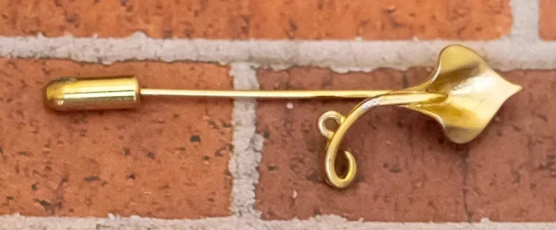 Estate 18K Yellow Gold Over Blooming Flower Elegant Stick Pin -Lapel Pin Unisex