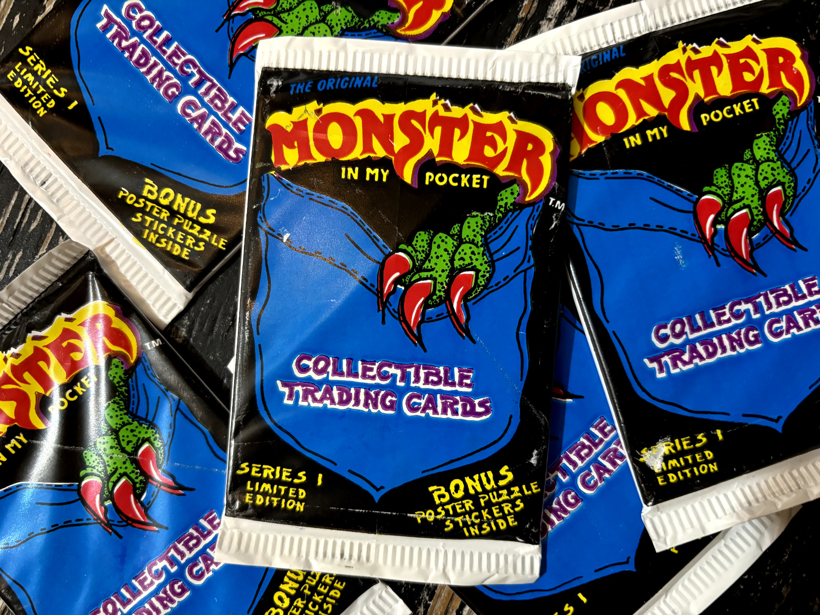 Monster in My Pocket - Horror Trading Cards (1 Pack) • 1991 Source Cards