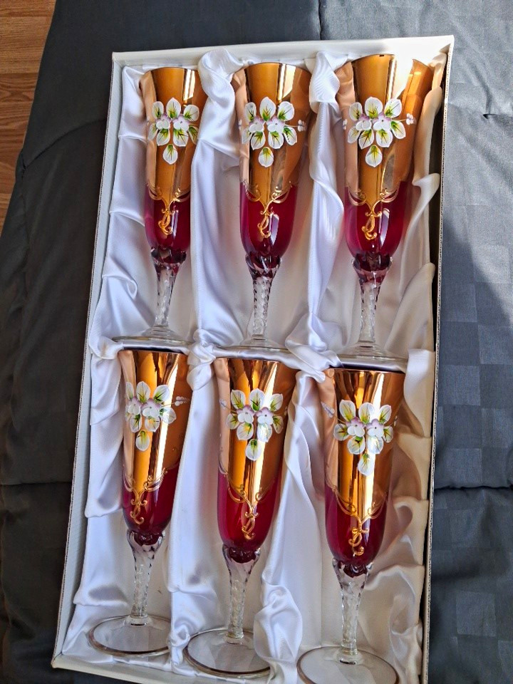 Set of 6 Red & Gold Floral Painted Stemmed Champagne Flutes w/ Box