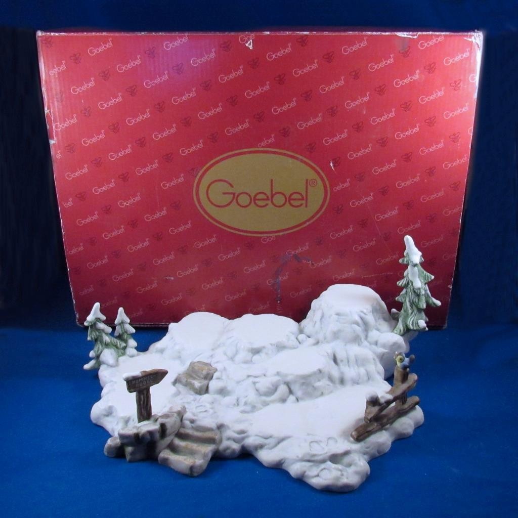 RARE M I Hummel GOEBEL® WINTER Scene LANDSCAPE 6 Figurine Base Pedestal Display