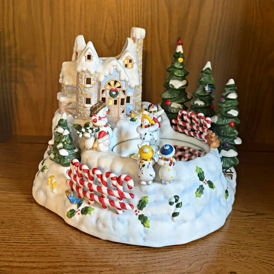 PartyLite Snowbell Musical Skating Rink Candle Holder P7651 Christmas Box VTG