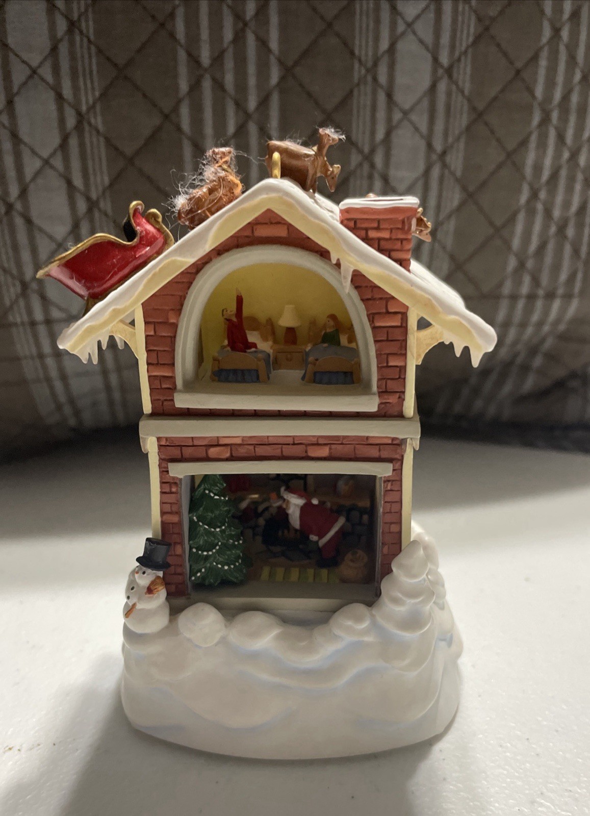 Hallmark Keepsake 2005 'It's Christmas Eve' Ornament Club Exclusive Works