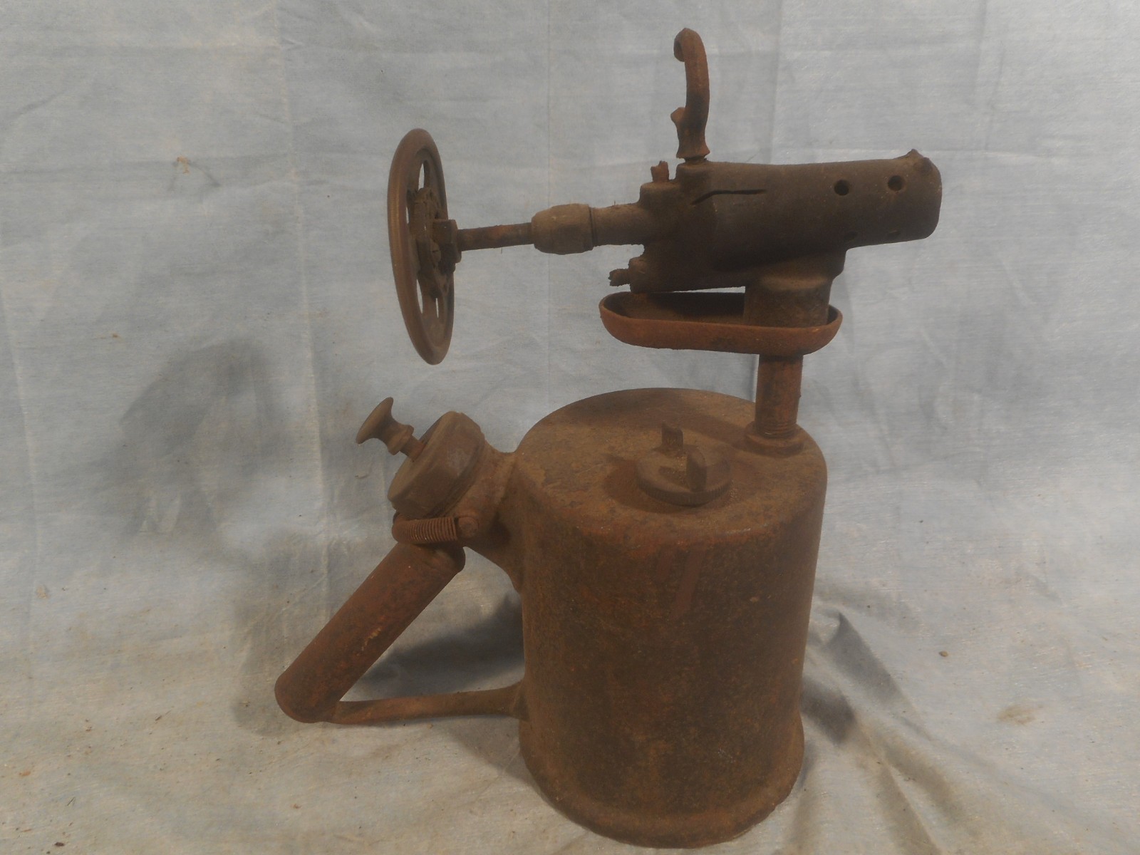 Antique 1920s P. Wall Mfg. Co. Pittsburgh Dreadnaught Blow Torch - not tested - Antique 1920s P. Wall Mfg. Co. Pittsburgh Dreadnaught Blow Torch - not tested -
