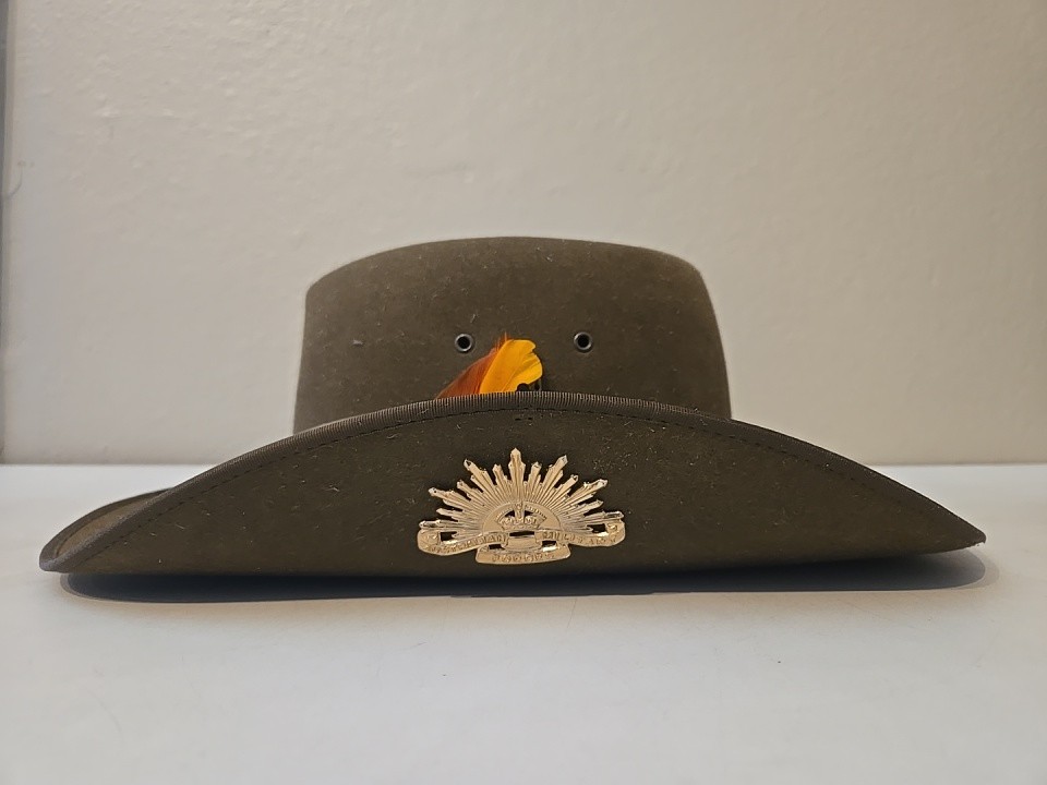 Vintage Australian Military Forces Slouch Hat Rising Sun Badge Sz 58 Akubra Fur
