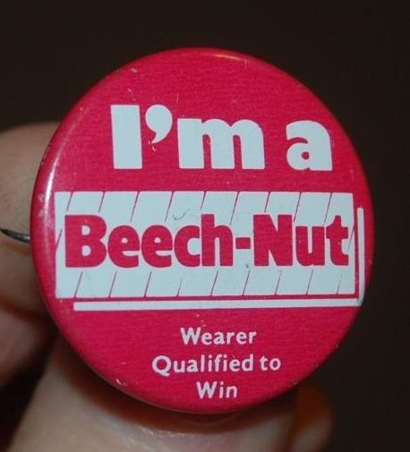 VINTAGE I\'M A BEECH-NUT WEARER QUALIFIED TO WIN GUM PIN PINBACK