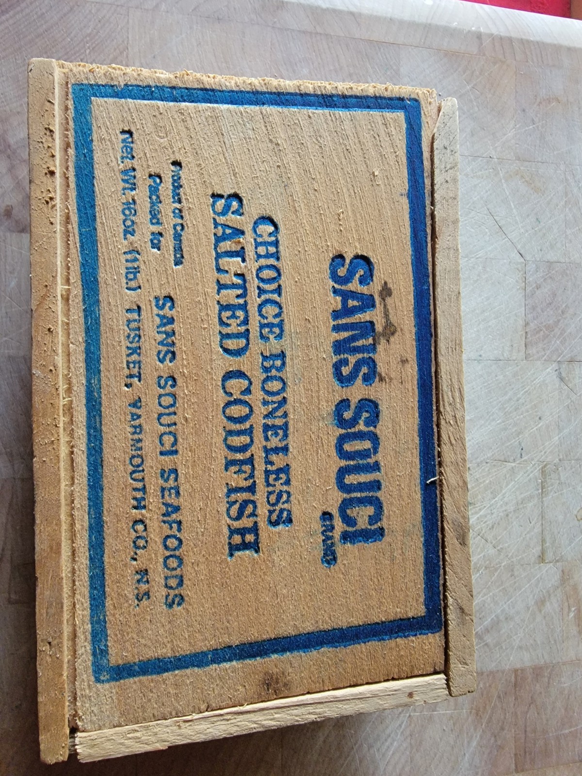 Vintage Sans Souci Salted Codfish Wood Box Nova Scotia Canada GB83