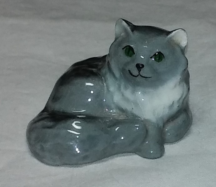 Rare Vintage Hagen Renaker Miniature Persian Cat HTF Gray & White Old Monrovia