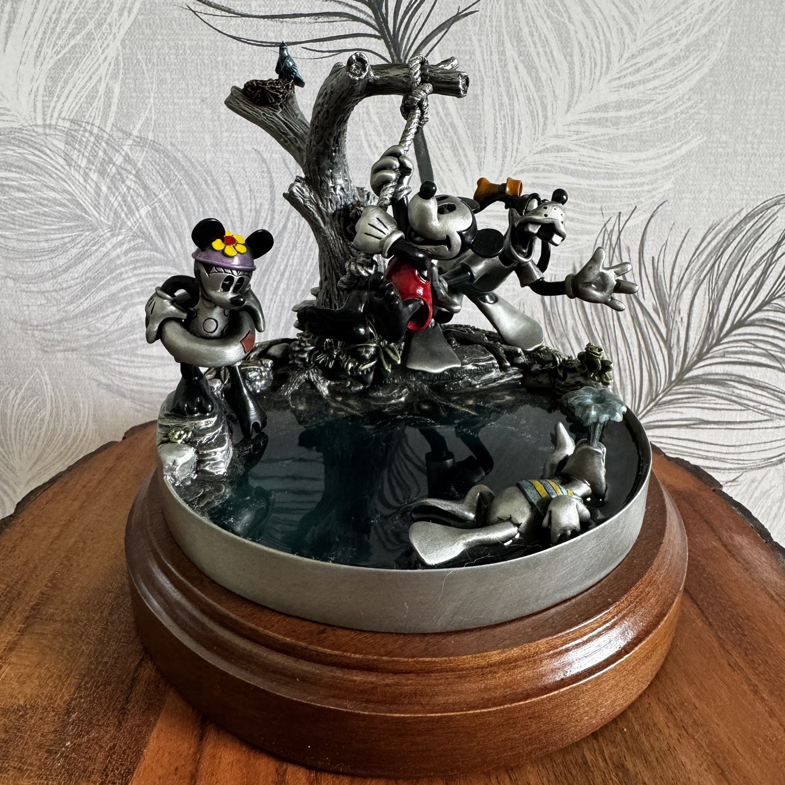 Walt Disney\'s Mickey Goofy Donald BEATIN THE HEAT  Pewter Statue RARE