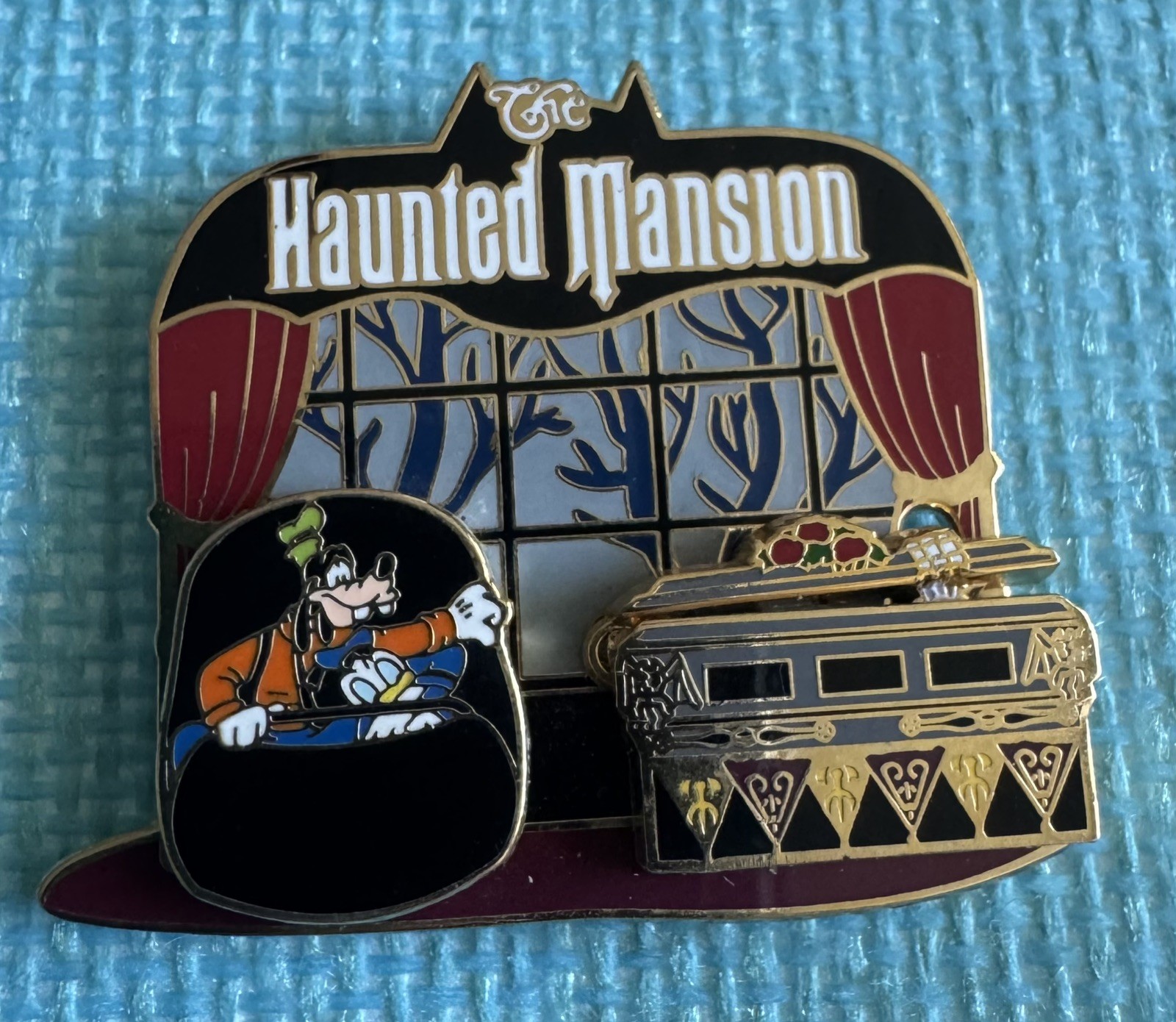 Disney Pin Haunted Mansion Hinged Coffin Goofy Doom Buggy “Let Me Out” WDW 2003 Disney Pin Haunted Mansion Hinged Coffin Goofy Doom Buggy “Let Me Out” WDW 2003