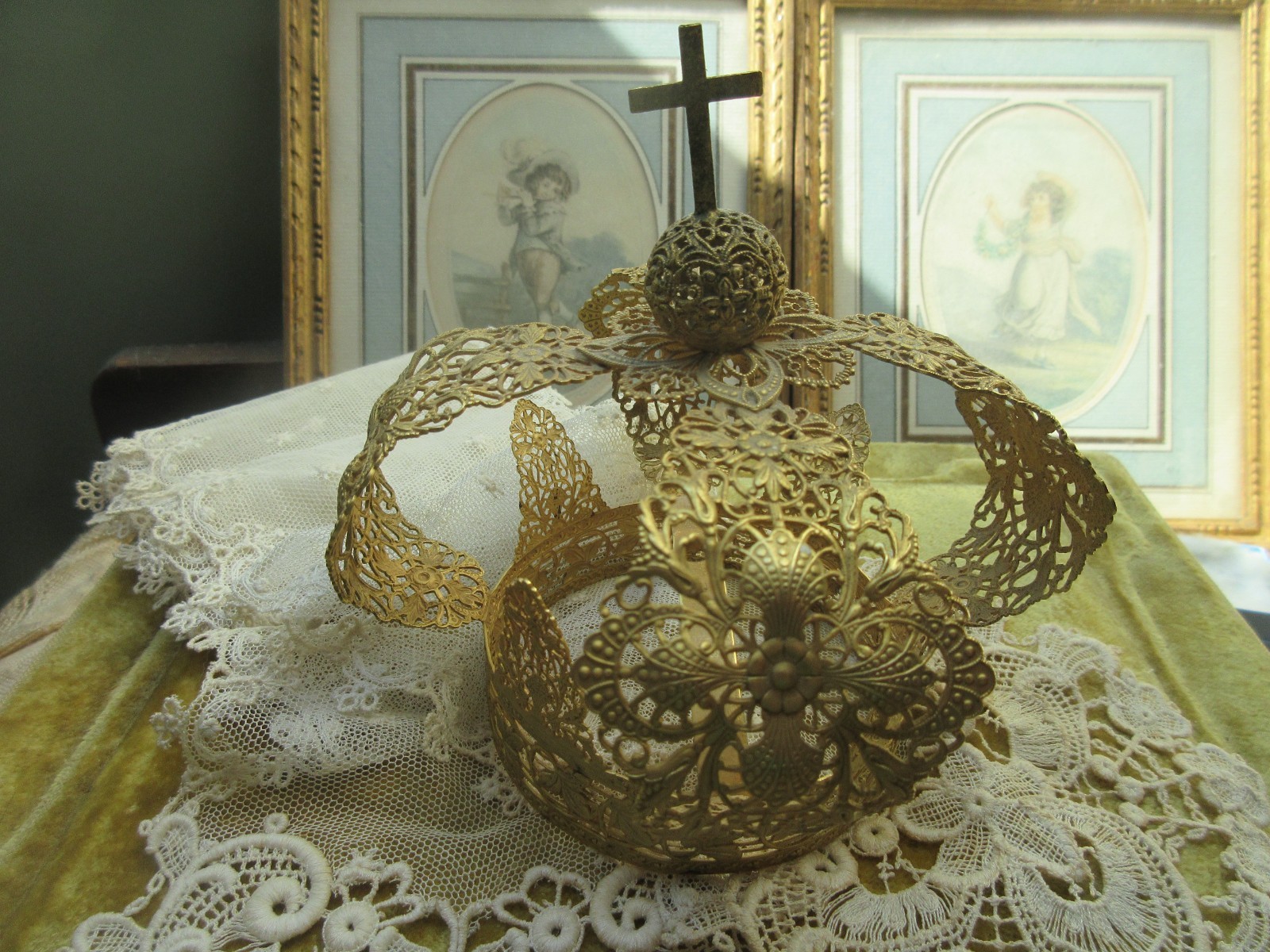 Older Vintage Infant Prague Santos Saints Statue Filigree Crown Antique Tiara Re