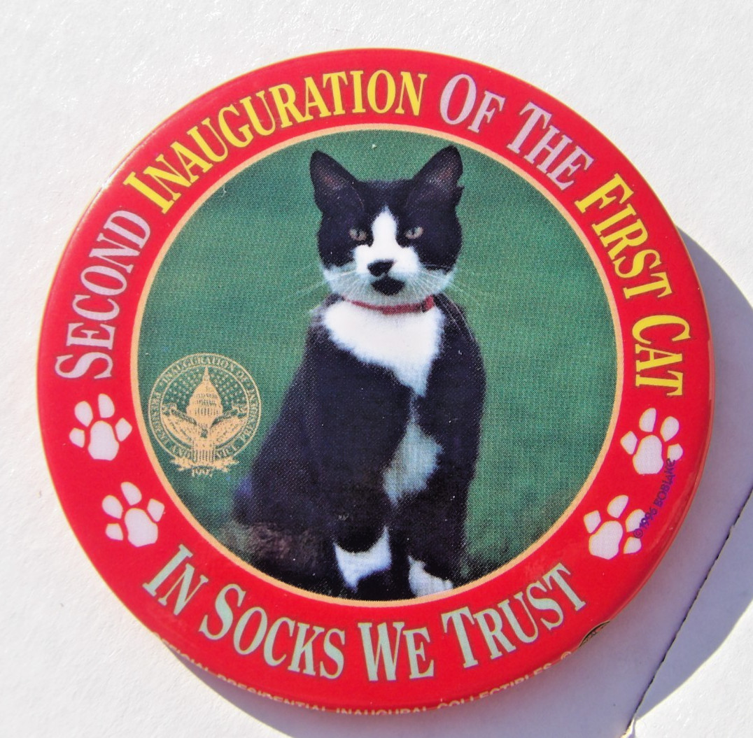 vintage SECOND INAUGURATION OF FIRST CAT SOCKS president CLINTON button PINBACK